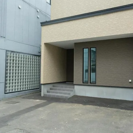 South 5 House