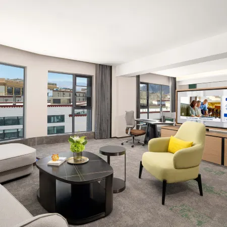Hampton by Hilton Lhasa Potala Palace Square