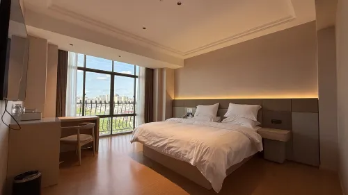 Xishan Hotel (Qinzhou Old Street) - New