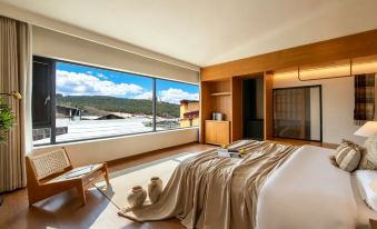 Shangri-La Yunjian Songyue B&B