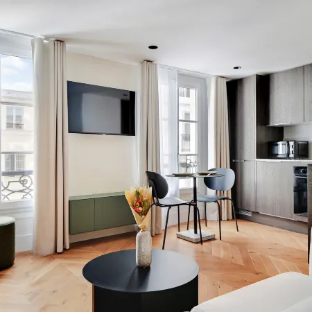 B48 Paris Haussmann