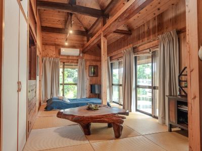 64 years traditianal okinawa house YuSuiJu in village