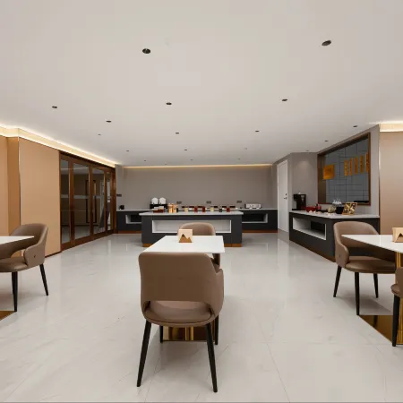 Elong Anyue Hotel (Lingwu Sports Center Comprehensive Gymnasium)