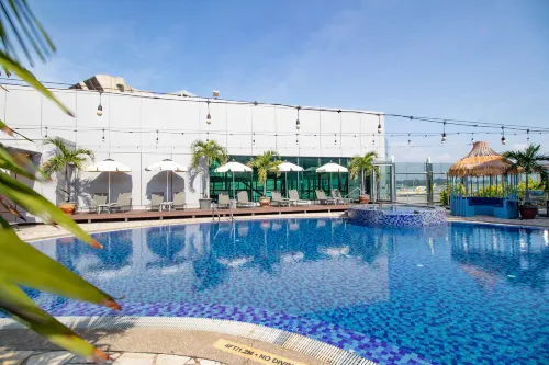 Changi Transit Hotel - Terminal 1 - Rooftop Pools