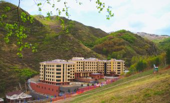 Shenglong Apartment (Wanlong Ski Resort)