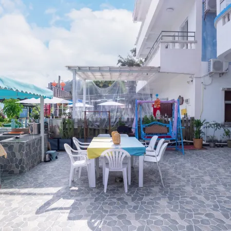 Shanhai Xuan Seaview Homestay (Shenzhen Guanhu Beach Branch)