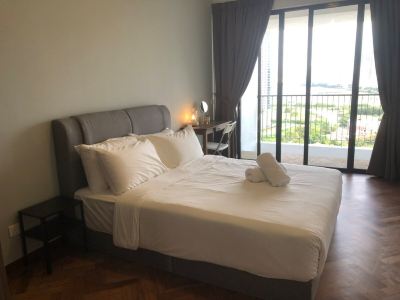 3BR Seaview Water Purify Sunrise Balcony 4QueenBed