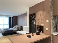 R7 Residence - Homestays