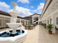 Fiesta Garden Hotel Hoteles en Bantay