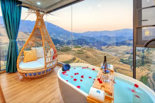 Longji Huanxi Lanyue Panoramic Homestay - بار