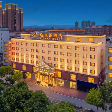 Vienna Hotel (Luoding Luocheng Branch)