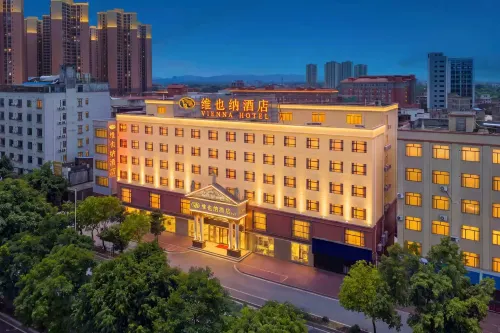 Vienna Hotel (Luoding Luocheng Branch) - 3-Star