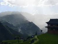 Laochunzhang Farmstead, Xijiang Miao Ethnic Villag - pemandangan pegunungan