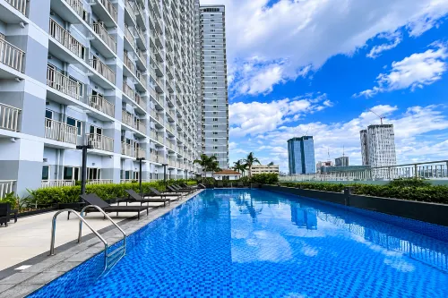 Coast Residences MOA - 2 estrellas