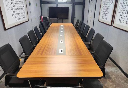 4. 이텔즈상 호텔 ..