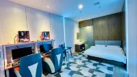 Jinchancha E-sports Homestay (Wuliying Subway Station) - Inns