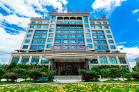 Changning Sanchuan Hotel فنادق في تشانغ نينغ