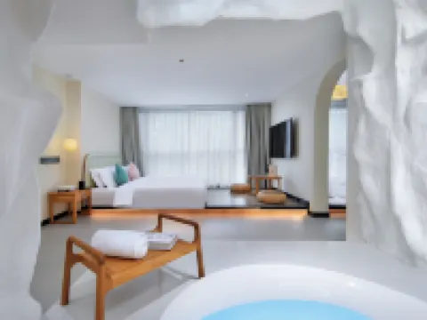 Li River Promise Hotel (Guilin Elephant Trunk Hill & Two Rivers and Four Lakes Scenic Area) Hotels in Guilin