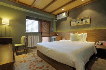 Qingye Inn
