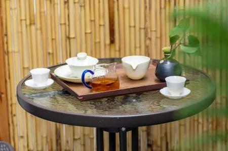 Radisson Blu Hotel Jiaxing Отели рядом со станцией Jiaxing Railway Station