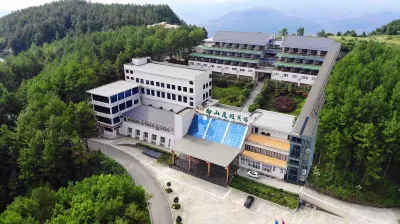 Chongqing Nanshan Holiday Hotel Các khách sạn gần Liu Bocheng Former Residence