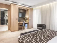 Catalonia Plaza Mayor Hotels near Neptuno Square