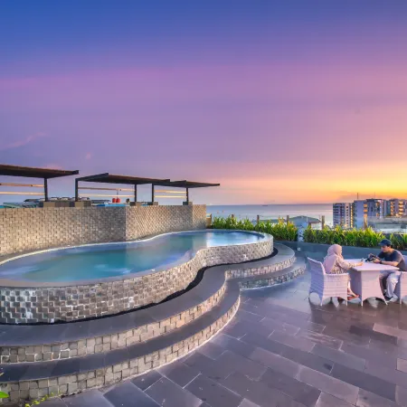 Grand Jatra Hotel Balikpapan Отели рядом с достопримечательностью «Пляж Melawai»
