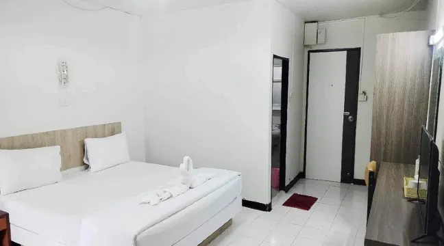 ห้องดีลักซ์ เตียงใหญ่ 1 เตียง