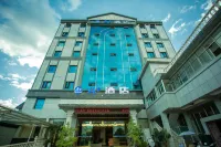 โรงแรมเอพลัส