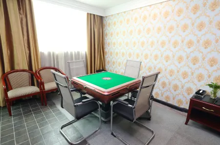 Xinle Zongfan Hotel（Qingyuan Gulongxia Branch） Отели рядом с достопримечательностью «Bijia Mountain Tourist Area»