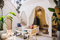 Kashgar Wilderness Wonderland Homestay (Kashgar Ancient City Store)