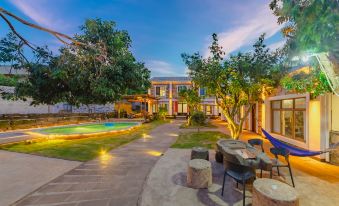 Weizhou Island Stone Yuanshe Coral Stone Homestay
