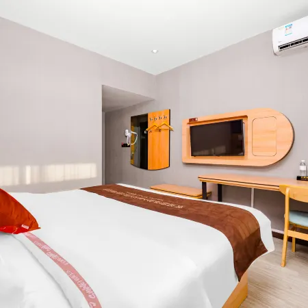 Junyi Chain Hotel (Xinyang Railway Station)