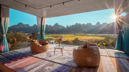 Fengsan Holiday Inn Отели рядом с достопримечательностью «Pingdong Square»