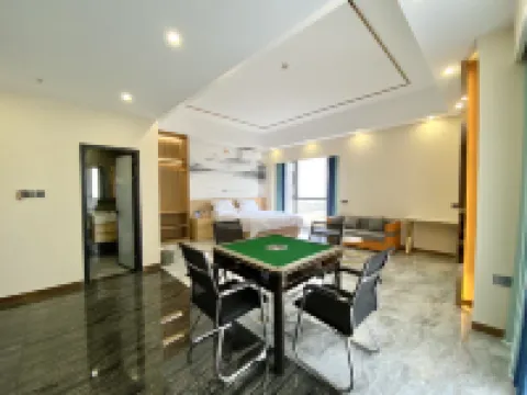 Bowie Holiday lnn (Hainan International Convention  Center Store)