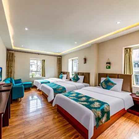 Daocheng Daruiyi Station Homestay