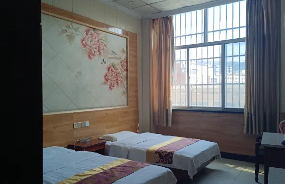 龍橋賓館（育才路店）