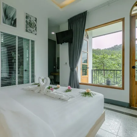 Magical Mountain View Resort Hotels in Phanom