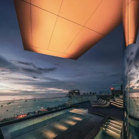Edge Central Pattaya SKY