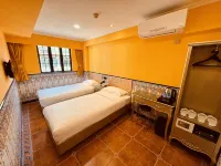 PENSÃO FAMÍLIA (RUA DAS ESTALAGENS) Hotels in 