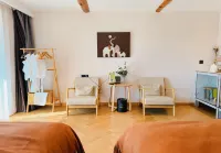 Kanas a lychee villa Отели рядом с достопримечательностью «Студия рыбы»