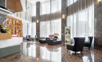 Homeinn Selected Hotel (Korla Jiaotong West Road People's Square)