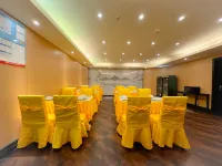 Shensu E-sports Hotel (Shuijinggou Commercial Pedestrian Street)