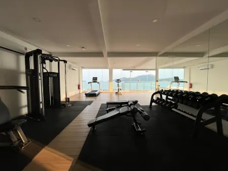 Langkawi - Simfoni Beliza Отели рядом с достопримечательностью «Таньюнг Ру»