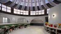 Holiday Inn TONGXIANG by IHG - bar