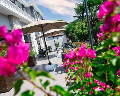 Vela Verde Hotel & Spa Hotels near Ferry