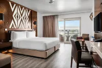 Crowne Plaza FIJI NADI BAY RESORT & SPA by IHG