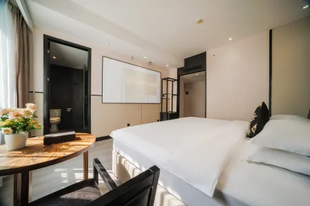 YAAAA!LETTING~LONG AN HOTEL Отели рядом с достопримечательностью «Wuhan University of Engineering, College of Posts, Telecommunications and Information Engineering (Academy of Posts and Sciences Branch)»