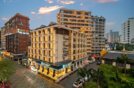 希岸·輕雅酒店（西雙版納景洪告莊星光夜市店） 鄰近星光夜市的酒店