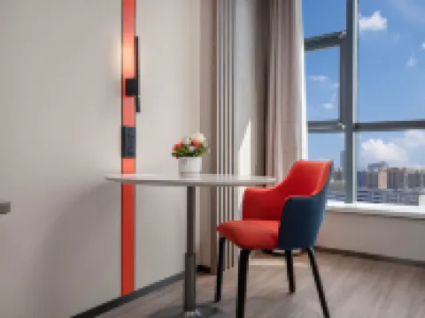 トルファン市ホリデイ イン エクスプレスホテル（美景天城飲食街） トルファン市のホテル